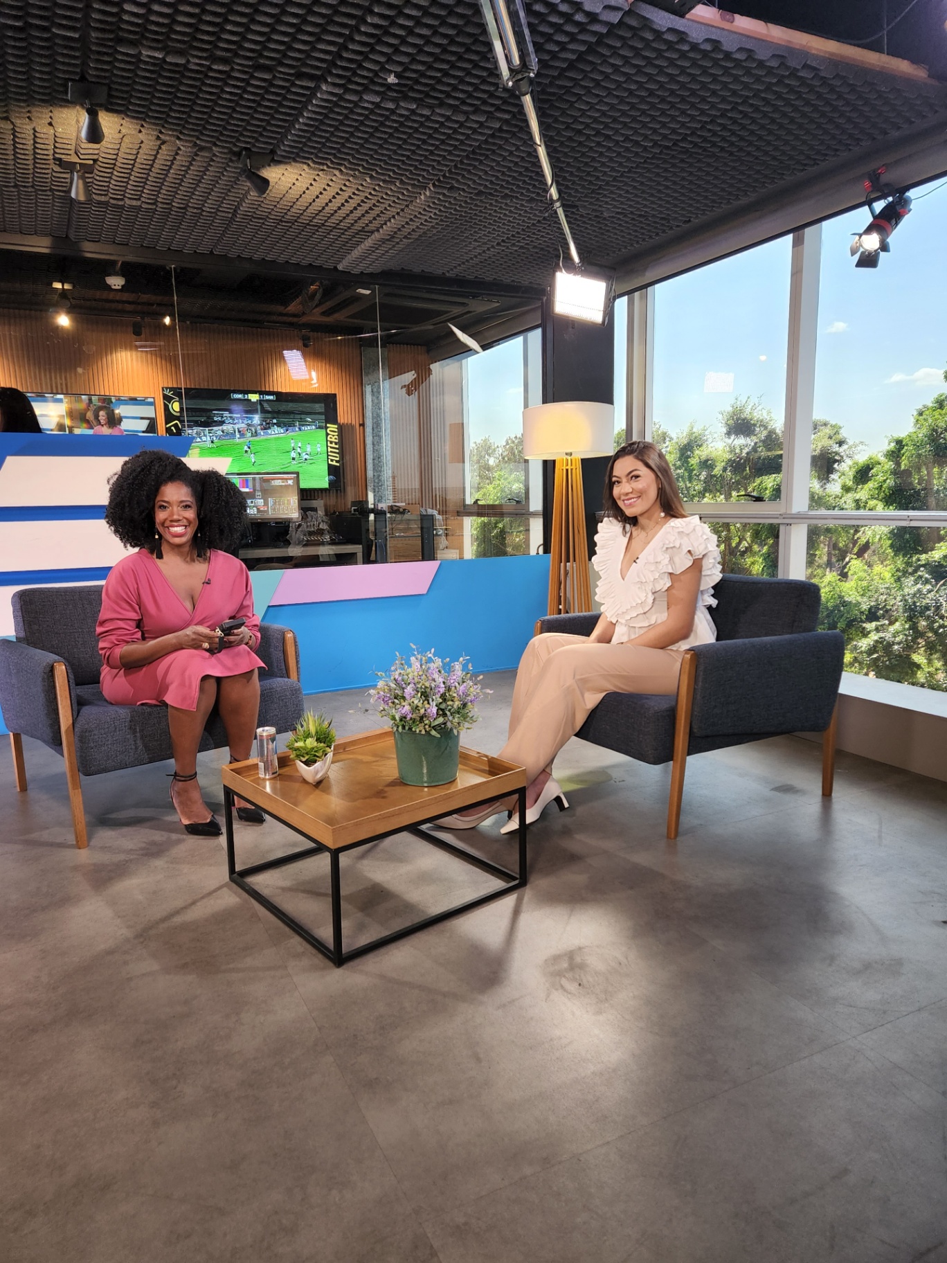Maria Gal em entrevista de TV